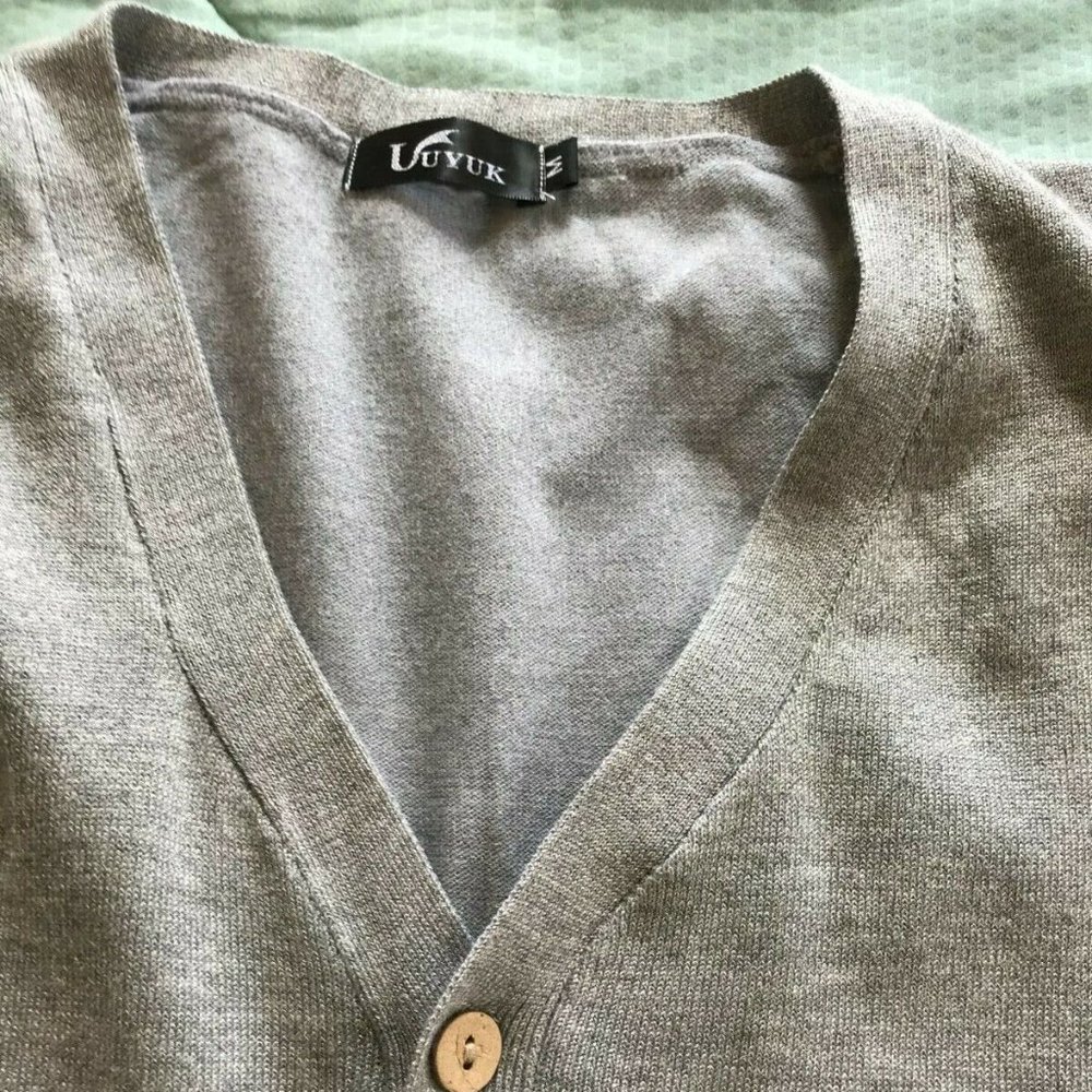 Gray Cardigan with wood buttons - Women - Medium